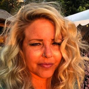 Meet your Posher, Teressa